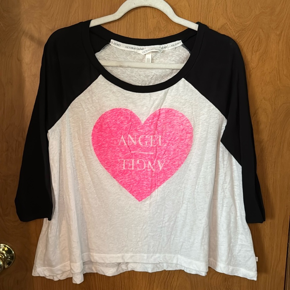 Victoria Secret Black and White Raglan Pajama Crop Shirt with Pink Heart size M